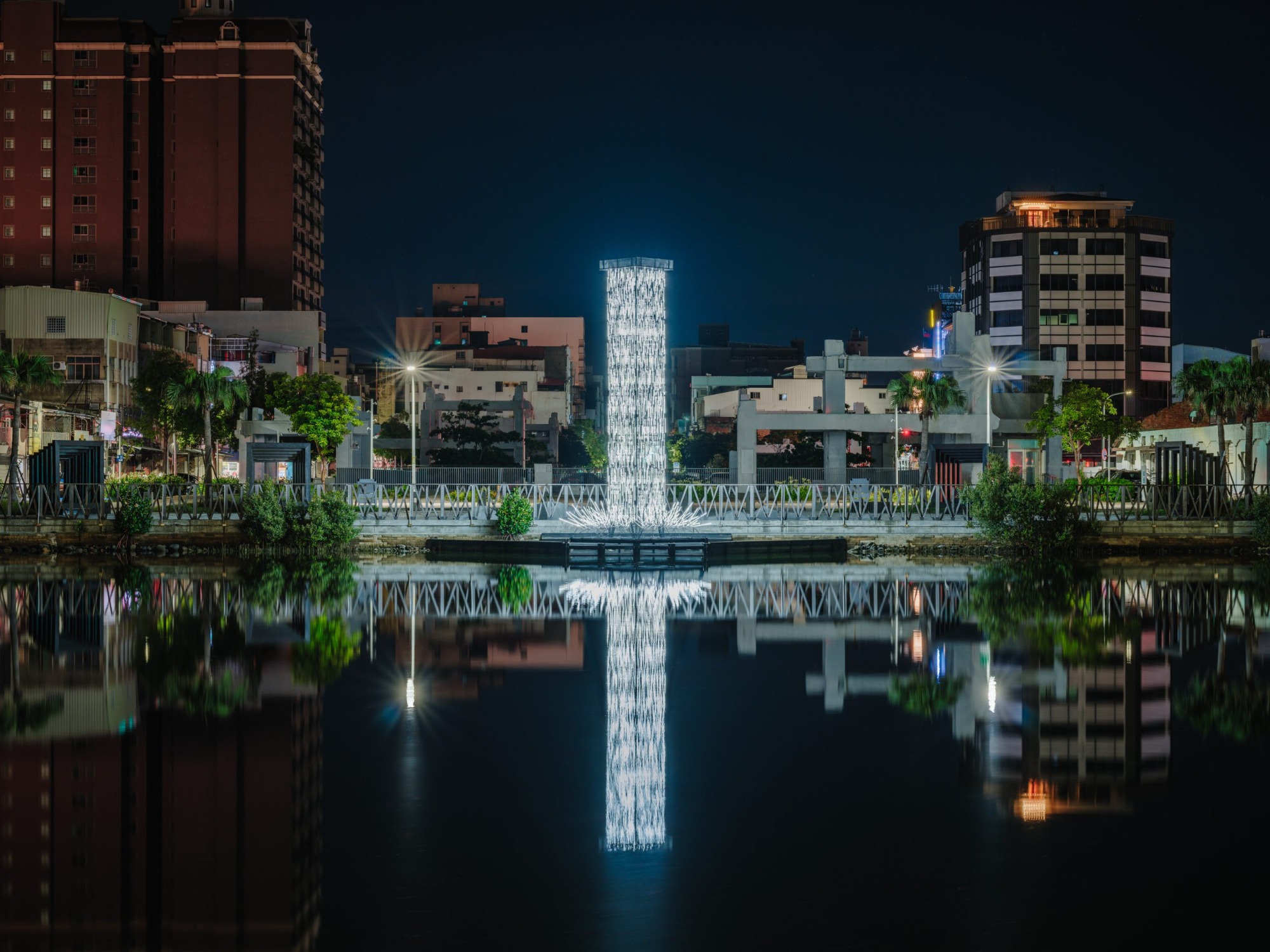 有用主張 | 時空-瀑布